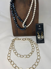 Load image into Gallery viewer, Holiday BlingBOX 2024 - Gold