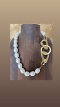 Load image into Gallery viewer, Jackie O Classic
