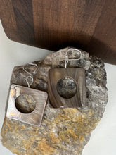 Load image into Gallery viewer, Square Oyster Shell Earrings

