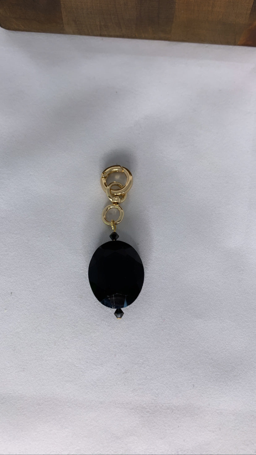 Sustainable Seconds - Black Pendant in Gold
